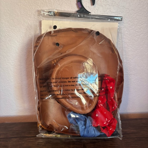 Woody Toy Story Halloween costume size 5T-6T - Picture 2 of 2